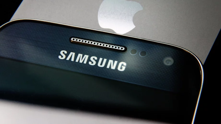 Apple и Samsung се договориха по патентния си спор