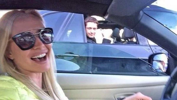 Джерард Бътлър свалял нашенка