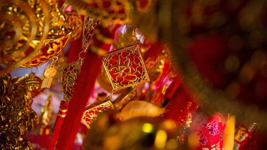 Златото поскъпна поради спада на доларовия индекс