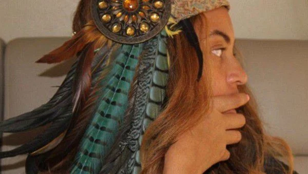 Бионсе се фука със златен Apple Watch