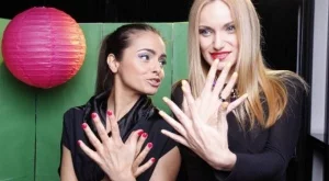 Горещите тенденции при маникюра за лято 2015