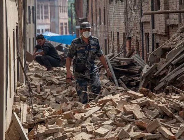 Нов трус в Непал, ситуацията в страната остава бедствена