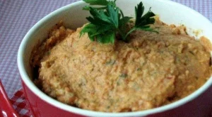 Хумус с печени чушки