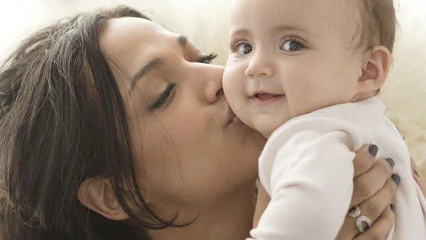 Дразнещите неща, които всяка млада майка прави