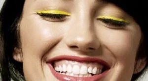 Пролетно настроение: Цветна очна линия