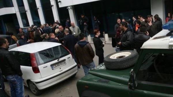 Без полиция, само с хамали, при вторият опит за изземване на имуществото на TV7