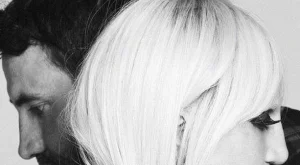    Донатела Версаче рекламира Givenchy