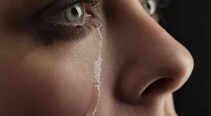 Притча: Защо плачат жените