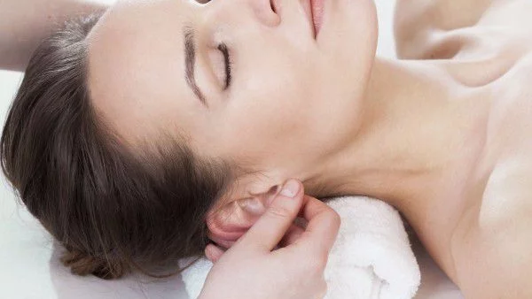 Масаж на ушите намалява стреса