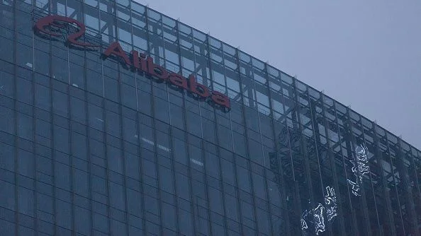 Alibaba купи най-стария англоезичен вестник в Хонконг