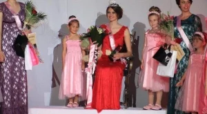 Вижте новата Царица на розата