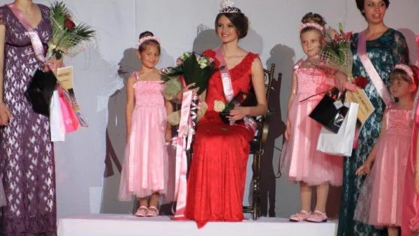 Вижте новата Царица на розата