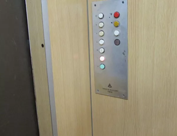 Прокуратурата разследва пропадането на асансьора във варненската МБАЛ "Света Анна"