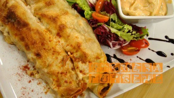 Палачинки с телешко, сметана и червен пипер