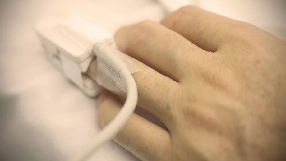 Лекарите от болницата в Поморие не са получавали заплати от юли