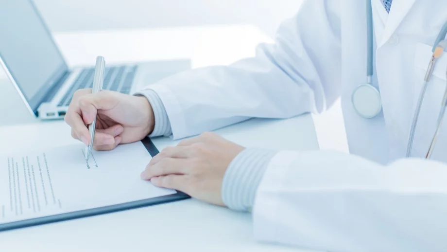 Служители се оплакват от забавяне на изплащането на болнични 