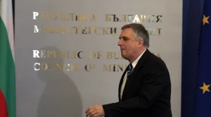 Калфин плаши с оставка, ако пенсионната реформа не бъде приета