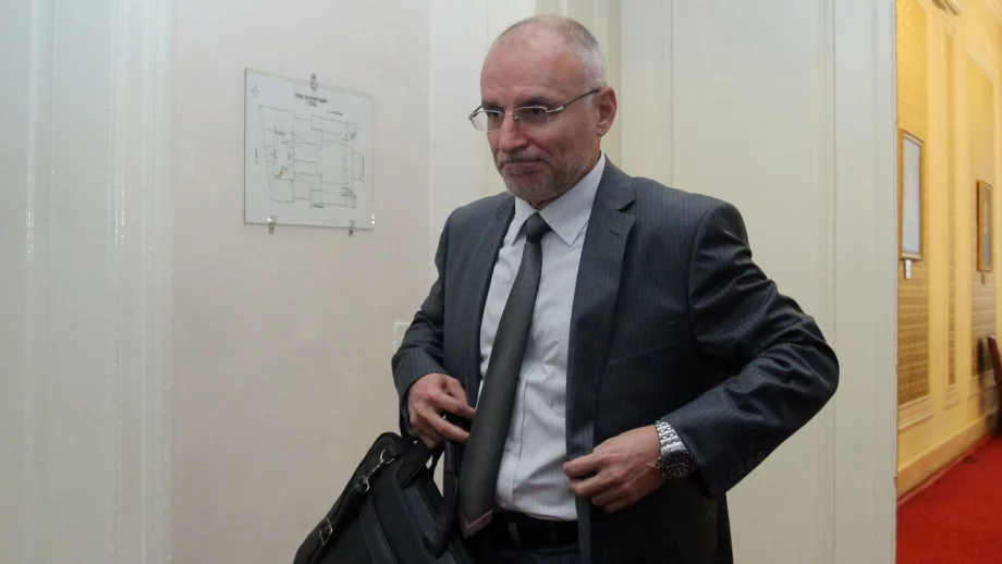 Радев бе определен за управител за България в МВФ