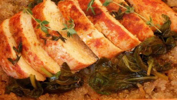 Киноа с пиле в маслено-винен сос 