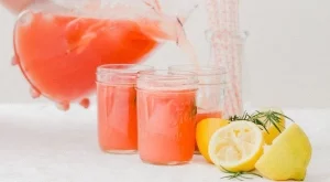 Освежаваща лимонада с диня