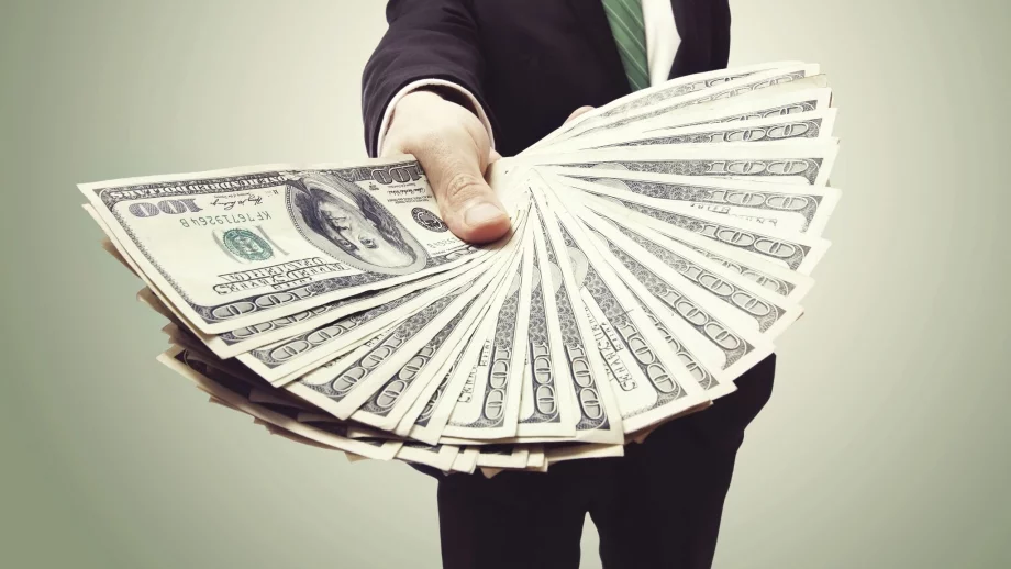 Милионерите контролират 41% от личното богатство по света