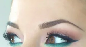 Пролетен грим с цветен акцент