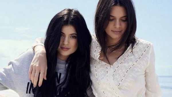 Кендъл и Кайли Дженър показаха колекцията си за Topshop