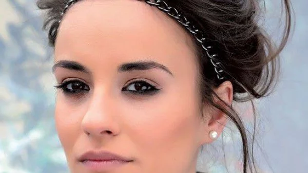 Родни актриси продават свои дрехи