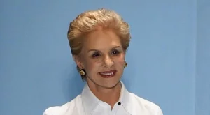  Каролина Херера: Звездите показват много плът