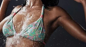 Иновативният бански Palmers Lotus