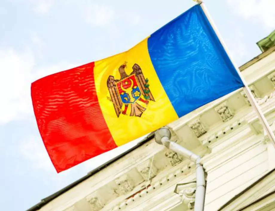 Претърсват дома на бивш президент на Молдова