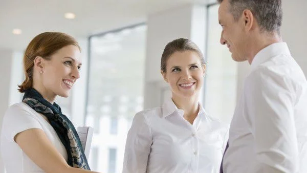 11 трика как да впечатлите някого за 30 секунди