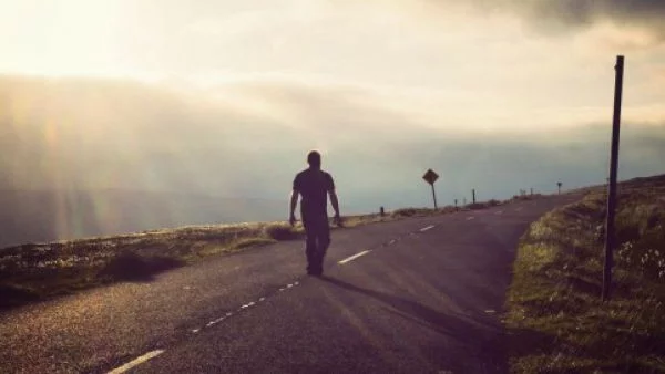 Когато хората си тръгват... (за всички вас)