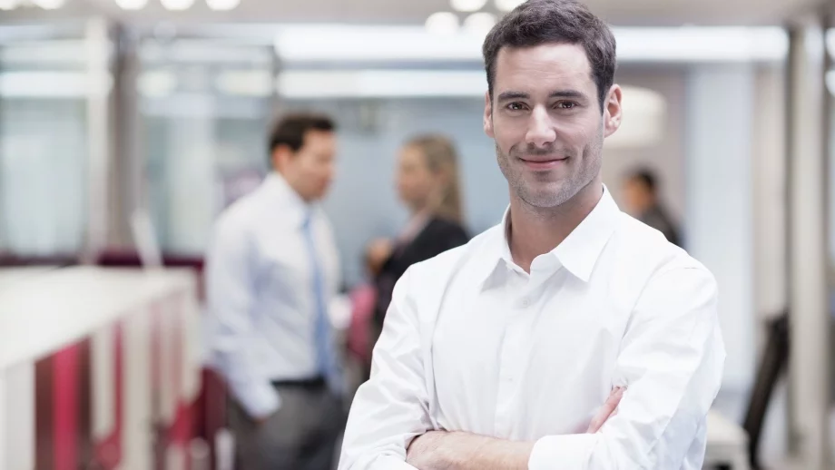 Стойте далеч от шефа си