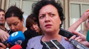 Василева: Новата санкция не е "глоба клошар", а "глоба вандал"
