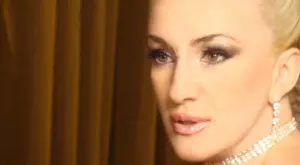  Отново ще оперират Сашка Васева