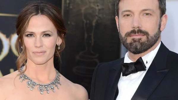 Изневерите на Афлек причина за развода му