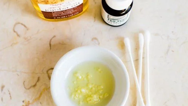 Домашно лечение срещу акне от 3 съставки