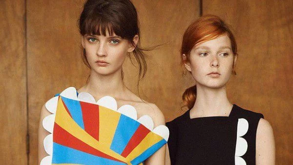 Виктория Бекъм с колекция, вдъхновена от цирка