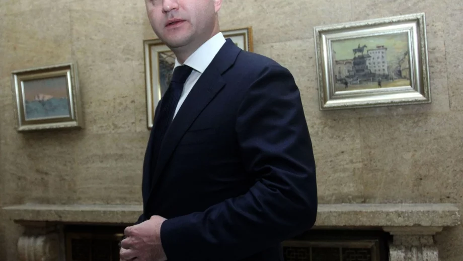 Финансовият министър отчита приходите в хазната