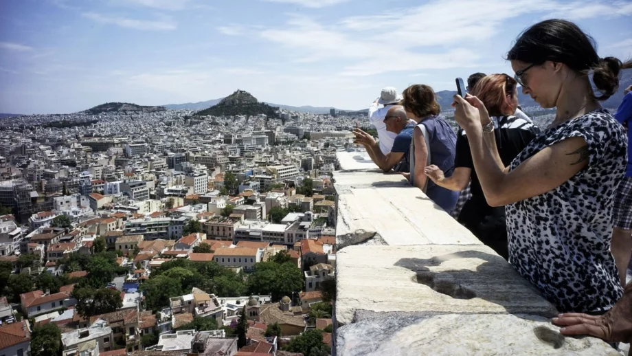 Българските туристи се изтеглят към Великобритания, Турция и Гърция през юли