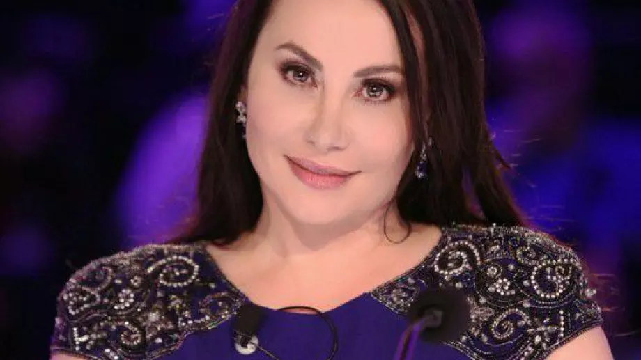 Дарина Павлова предлага работа на гаджето на Гришо