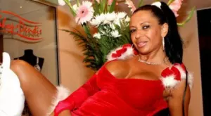 Анита Мейзер вбеси всички: Събираше пари за операция, а сега е с нов тунинг (СНИМКИ)