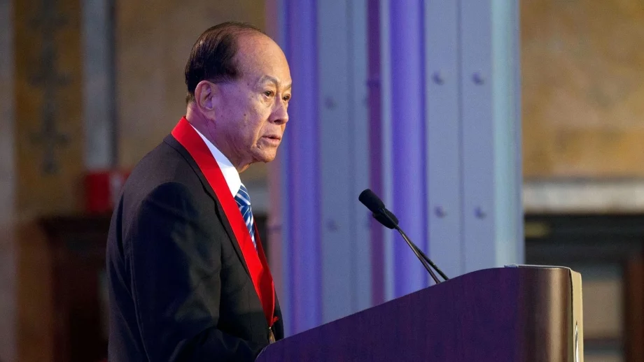 Невероятната история на Ли Ка-шин, най-богатия човек в Хонконг 