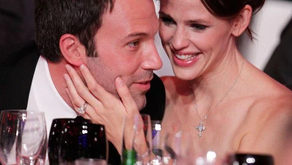  Дженифър и Бен на почивка след новината за развода