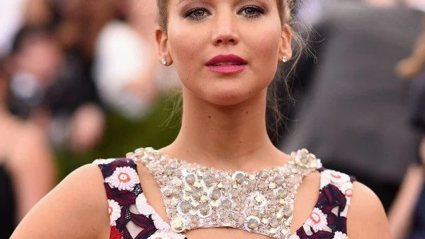 Дженифър Лорънс отново е свободна