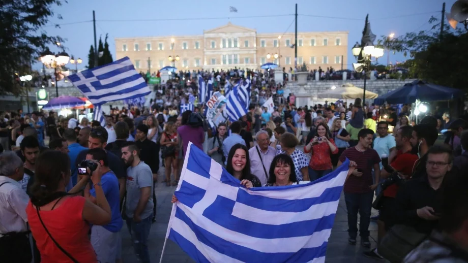 Стачки парализират Гърция 