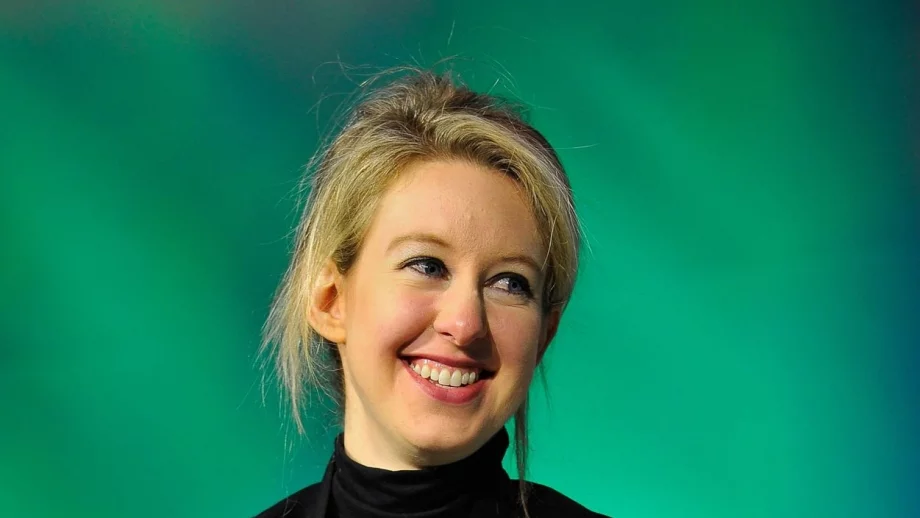 Милиардерката Лиз Холмс разкри кои 5 книги са я вдъхновили за успеха