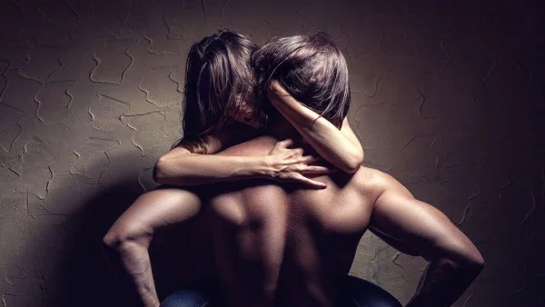 Такава обич само се мълчи... 