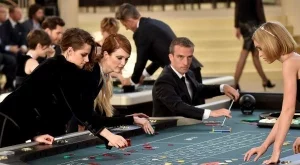 На казино с Chanel Есен-Зима 2015/16